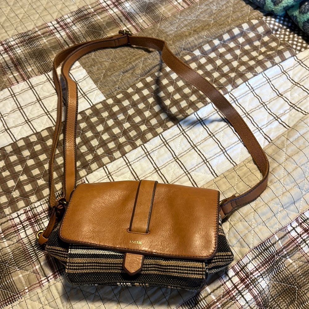 Excellent condition fossil bag